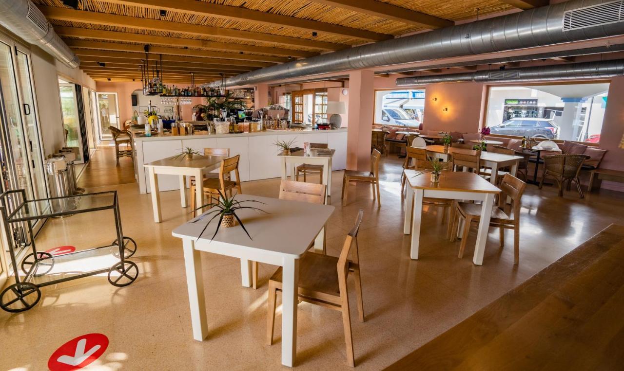 לה סבינה Hostal La Savina מראה חיצוני תמונה