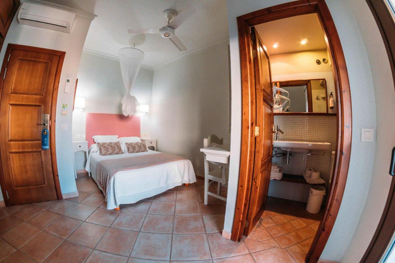 לה סבינה Hostal La Savina מראה חיצוני תמונה