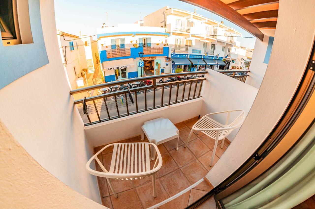 לה סבינה Hostal La Savina מראה חיצוני תמונה